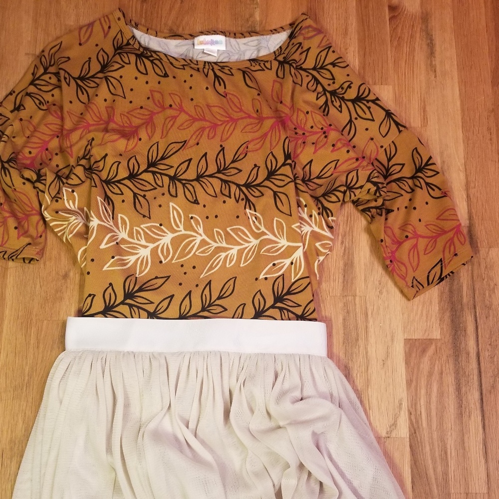 Lularoe XS Irma *buy 3, get 30% off!*